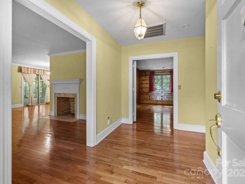 921 Confederate Avenue, Salisbury, NC 28144.  MLS# CAR4300426, YatesRealty ID 2444. 