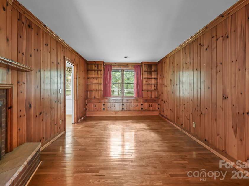 921 Confederate Avenue, Salisbury, NC 28144.  MLS# CAR4300426, YatesRealty ID 2444. 
