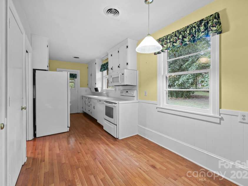 921 Confederate Avenue, Salisbury, NC 28144.  MLS# CAR4300426, YatesRealty ID 2444. 