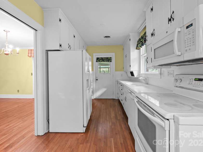 921 Confederate Avenue, Salisbury, NC 28144.  MLS# CAR4300426, YatesRealty ID 2444. 