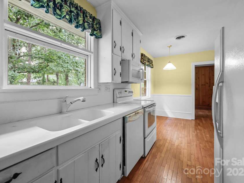 921 Confederate Avenue, Salisbury, NC 28144.  MLS# CAR4300426, YatesRealty ID 2444. 
