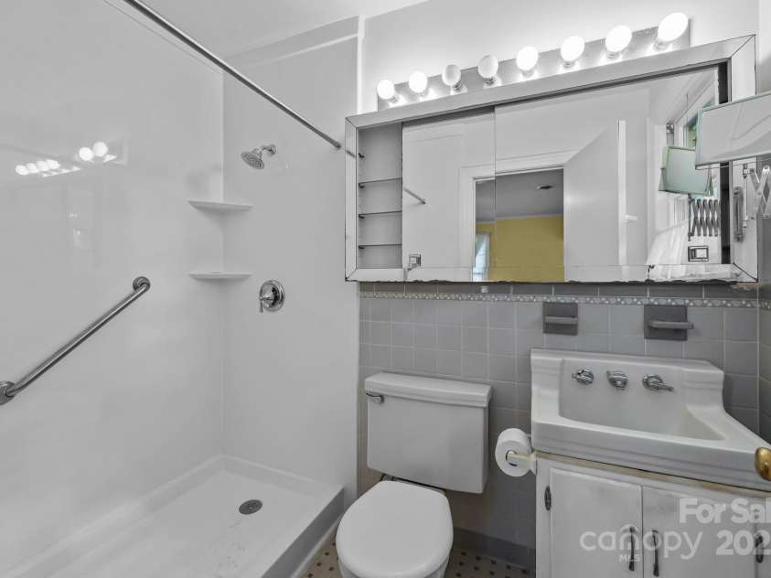 921 Confederate Avenue, Salisbury, NC 28144.  MLS# CAR4300426, YatesRealty ID 2444. 