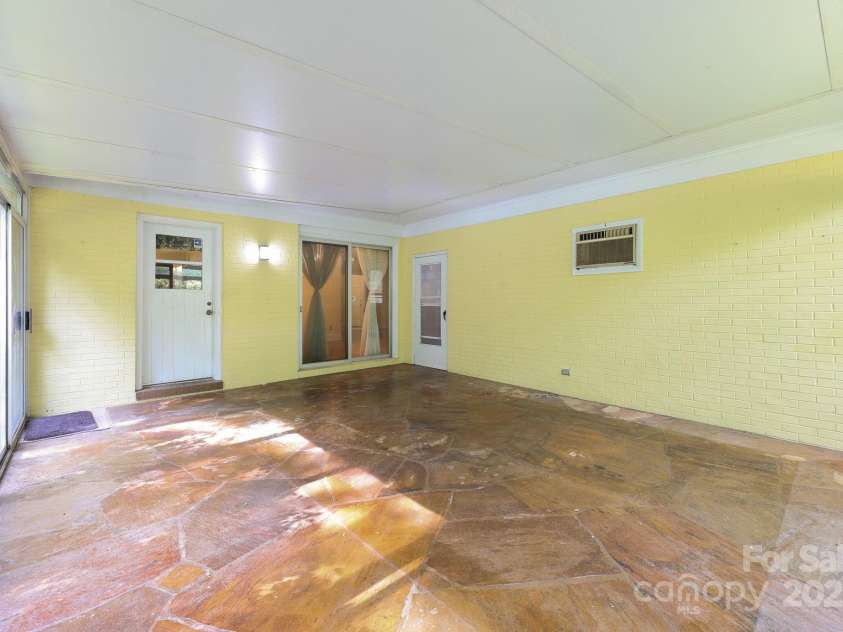 921 Confederate Avenue, Salisbury, NC 28144.  MLS# CAR4300426, YatesRealty ID 2444. 