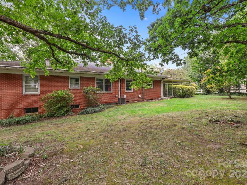 921 Confederate Avenue, Salisbury, NC 28144.  MLS# CAR4300426, YatesRealty ID 2444. 