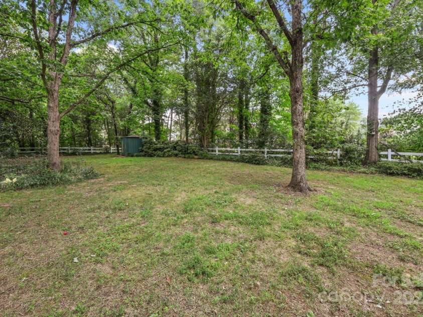 921 Confederate Avenue, Salisbury, NC 28144.  MLS# CAR4300426, YatesRealty ID 2444. 