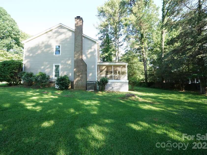 2087 Poinsett Drive, Rock Hill, SC 29732.  MLS# CAR4273140, YatesRealty ID 24440. 