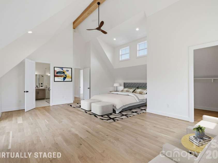 244 Westridge Farm Road, Asheville, NC 28804.  MLS# CAR4371030, YatesRealty ID 24441. 