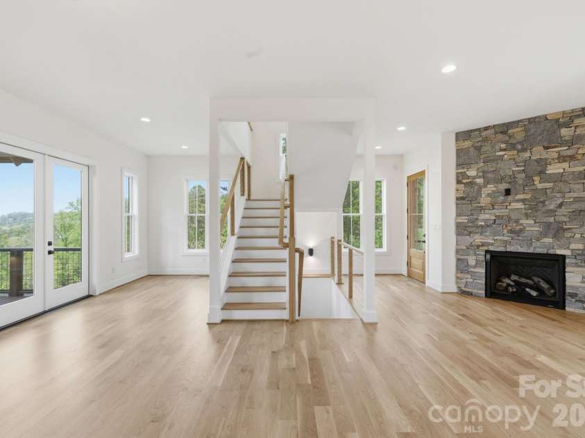 244 Westridge Farm Road, Asheville, NC 28804.  MLS# CAR4371030, YatesRealty ID 24441. Amazing natural light, open living, dining, and kitchen