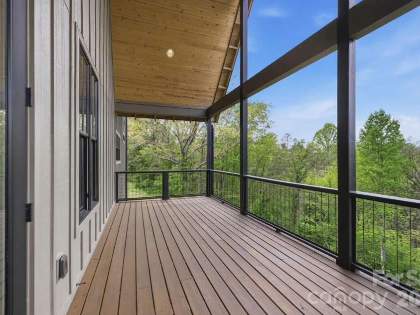 244 Westridge Farm Road, Asheville, NC 28804.  MLS# CAR4371030, YatesRealty ID 24441. Covered, vaulted back porch