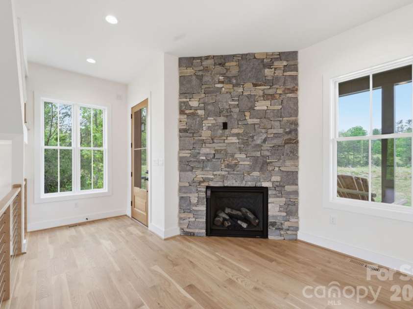 244 Westridge Farm Road, Asheville, NC 28804.  MLS# CAR4371030, YatesRealty ID 24441. Gas fireplace and entryway