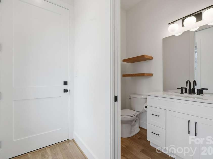 244 Westridge Farm Road, Asheville, NC 28804.  MLS# CAR4371030, YatesRealty ID 24441. Half bath on main