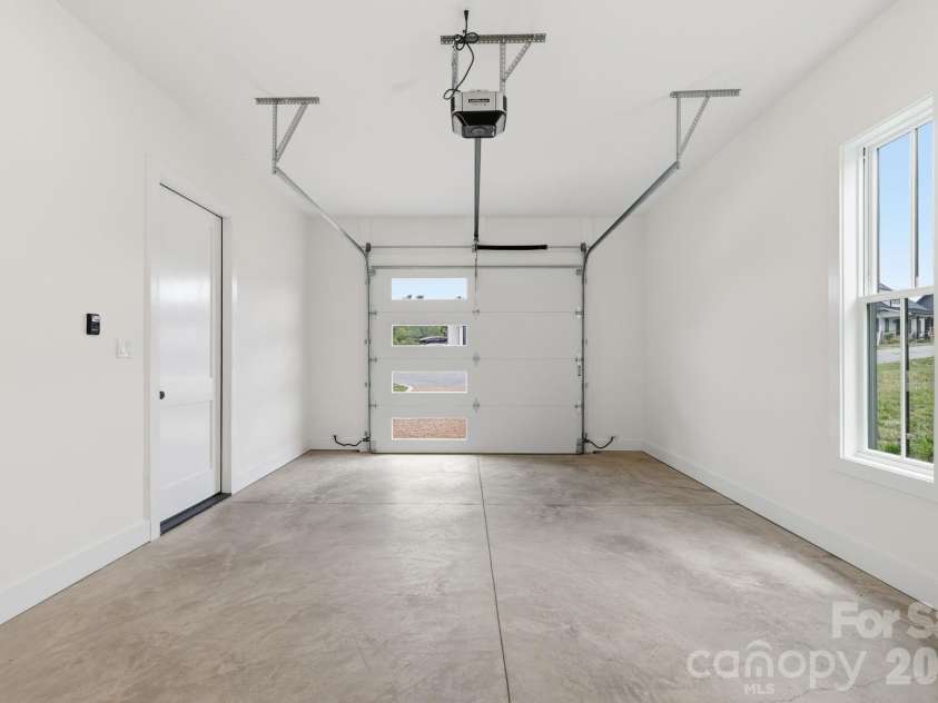 244 Westridge Farm Road, Asheville, NC 28804.  MLS# CAR4371030, YatesRealty ID 24441. Single car garage