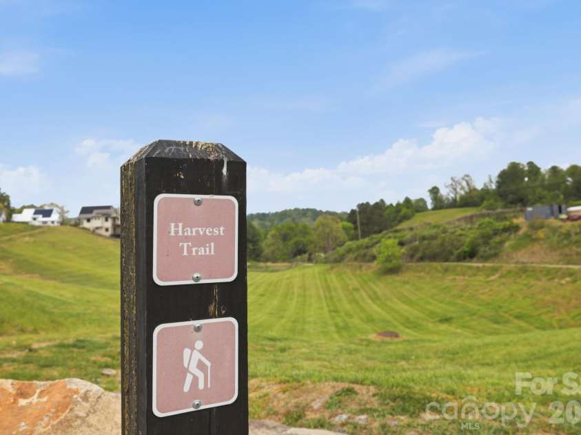 244 Westridge Farm Road, Asheville, NC 28804.  MLS# CAR4371030, YatesRealty ID 24441. Walking trails