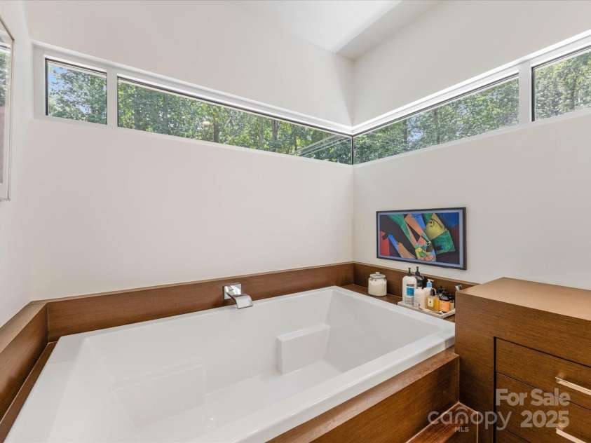 3306 Nancy Creek Road, Charlotte, NC 28270.  MLS# CAR4272615, YatesRealty ID 24441. 