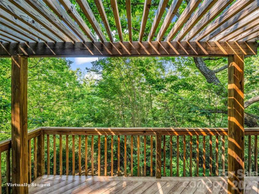 439 Youngs Mountain Drive, Lake Lure, NC 28746.  MLS# CAR4384183, YatesRealty ID 24442. 