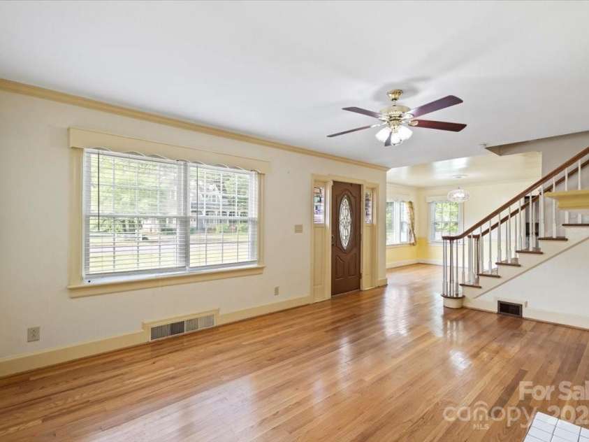 514 Sumter Street, Shelby, NC 28150.  MLS# CAR4253430, YatesRealty ID 24442. 