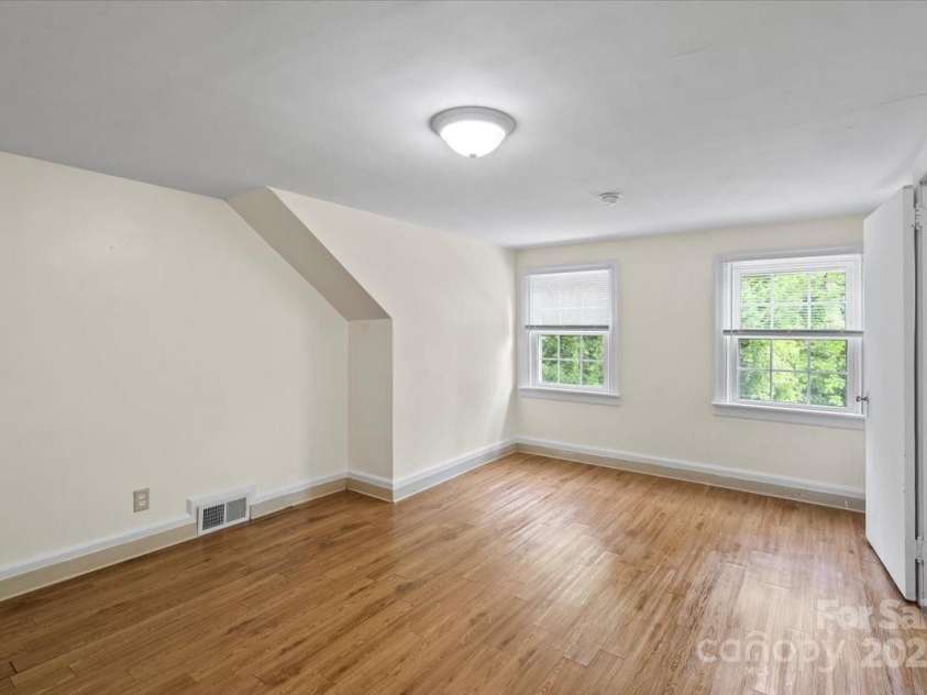 514 Sumter Street, Shelby, NC 28150.  MLS# CAR4253430, YatesRealty ID 24442. 