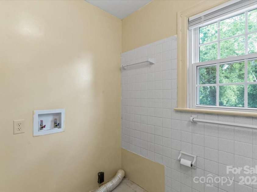 514 Sumter Street, Shelby, NC 28150.  MLS# CAR4253430, YatesRealty ID 24442. 