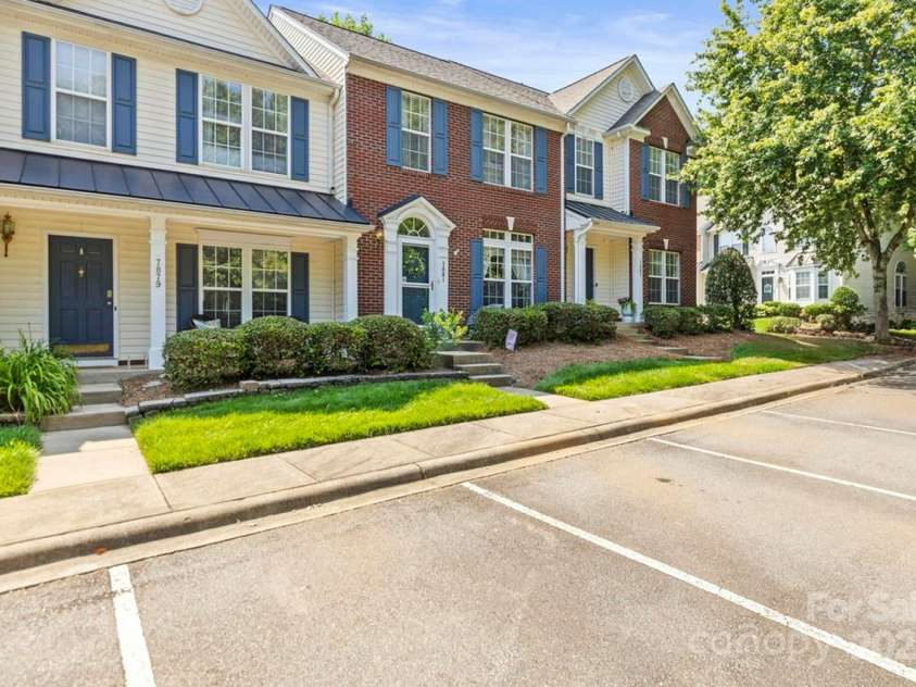 7881 Mariners Pointe Circle, Denver, NC 28037.  MLS# CAR4267162, YatesRealty ID 24443. 
