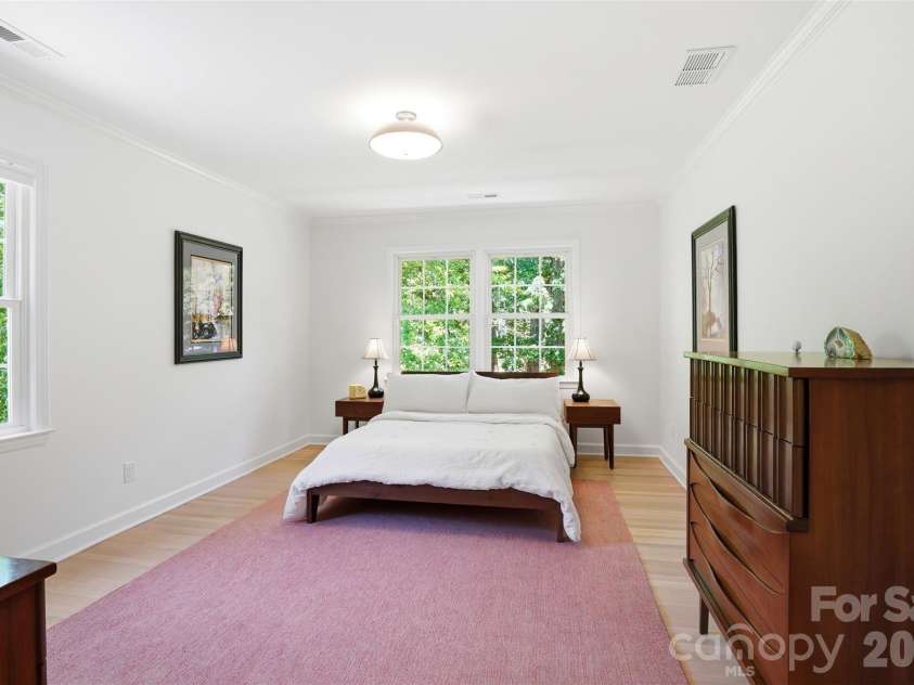 1215 Turnbridge Road, Charlotte, NC 28226.  MLS# CAR4374736, YatesRealty ID 24444. 