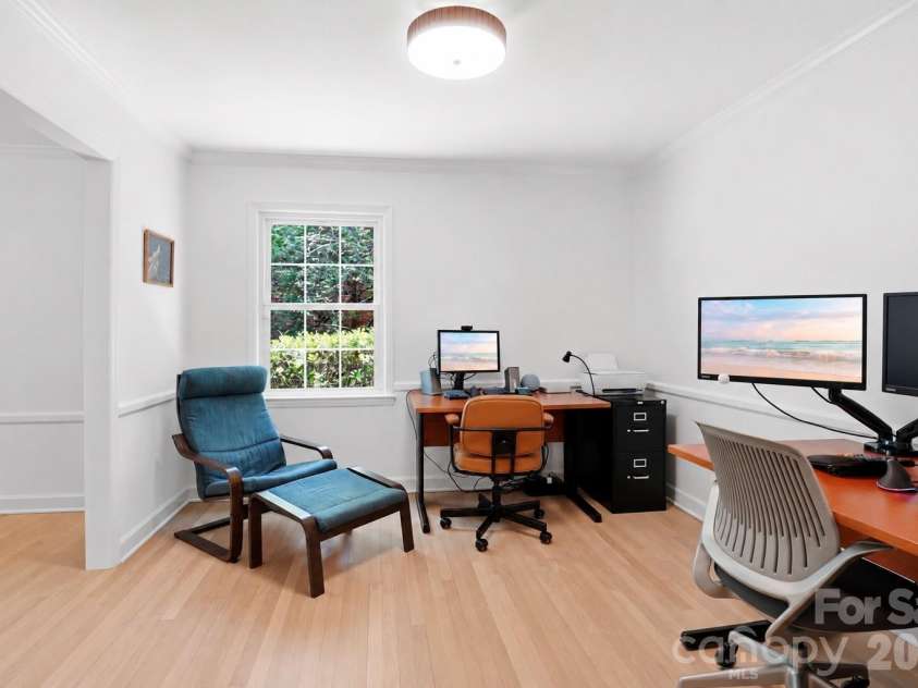 1215 Turnbridge Road, Charlotte, NC 28226.  MLS# CAR4374736, YatesRealty ID 24444. 