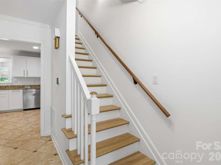 1215 Turnbridge Road, Charlotte, NC 28226.  MLS# CAR4374736, YatesRealty ID 24444. 