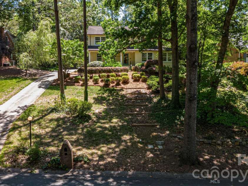 1215 Turnbridge Road, Charlotte, NC 28226.  MLS# CAR4374736, YatesRealty ID 24444. 