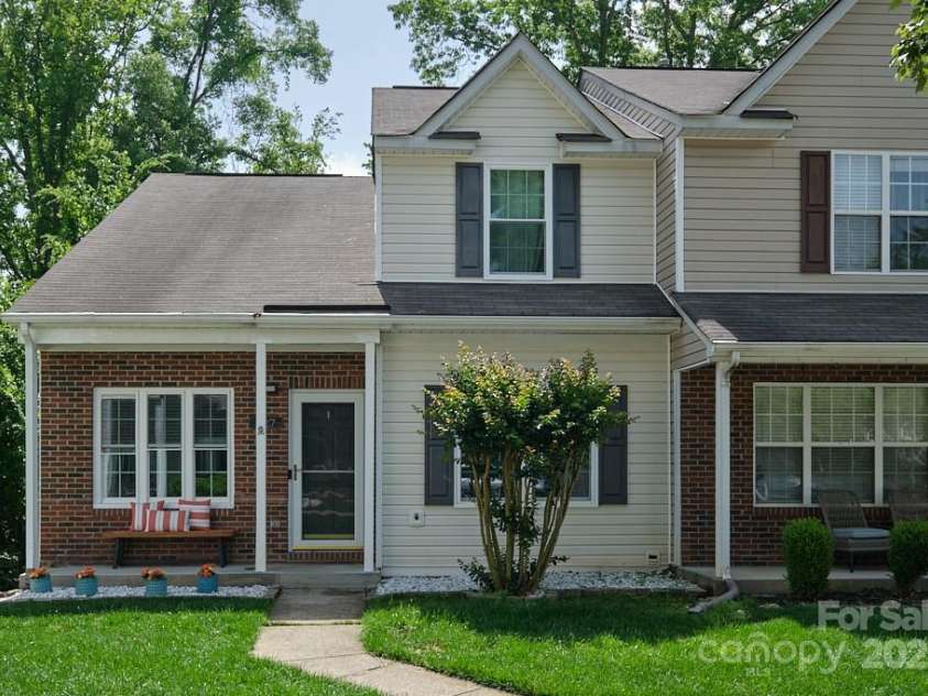 327 Wilkes Place Drive, Fort Mill, SC 29715.  MLS# CAR4258350, YatesRealty ID 24444. 