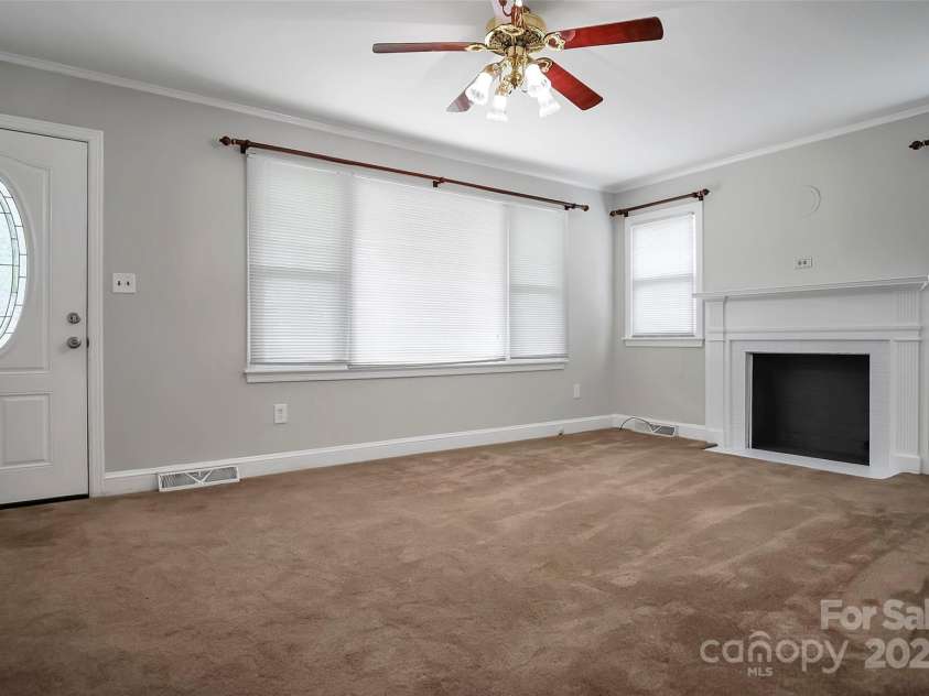 2108 Twin Avenue, Gastonia, NC 28052.  MLS# CAR4265631, YatesRealty ID 24445. 