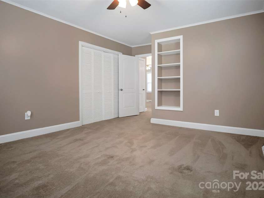 2108 Twin Avenue, Gastonia, NC 28052.  MLS# CAR4265631, YatesRealty ID 24445. 