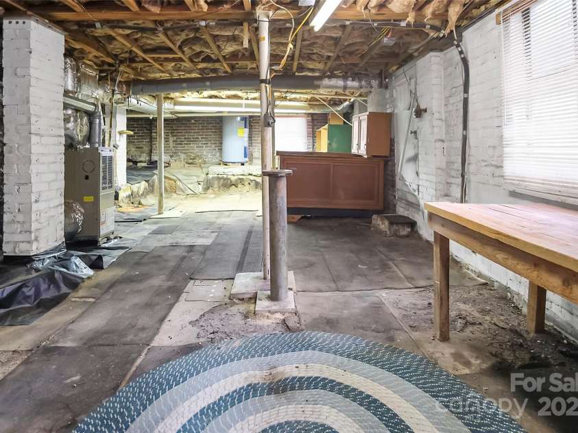 2108 Twin Avenue, Gastonia, NC 28052.  MLS# CAR4265631, YatesRealty ID 24445. 
