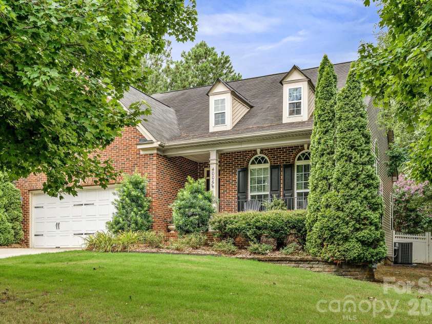 4006 Hickory View Drive, Fort Mill, SC 29707.  MLS# CAR4378829, YatesRealty ID 24445. 