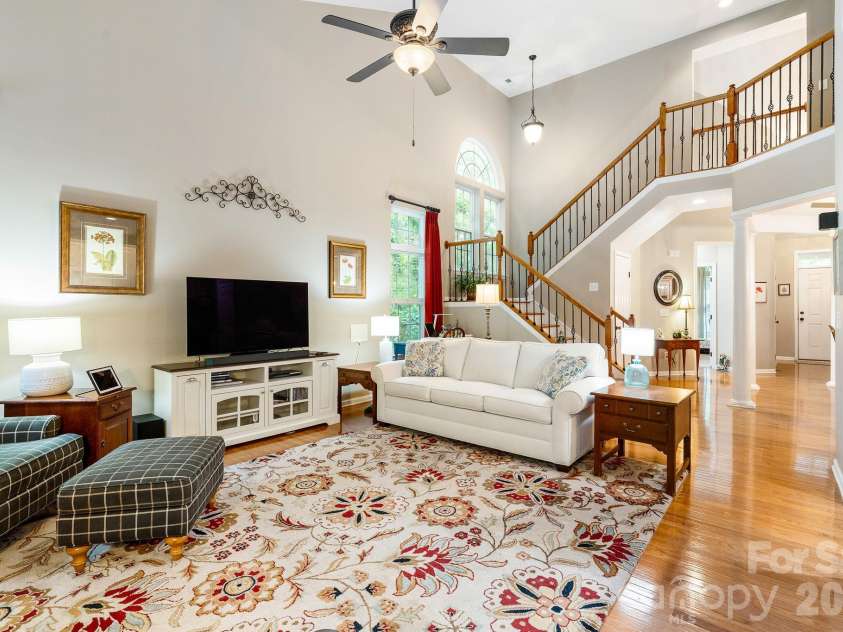 4006 Hickory View Drive, Fort Mill, SC 29707.  MLS# CAR4378829, YatesRealty ID 24445. 