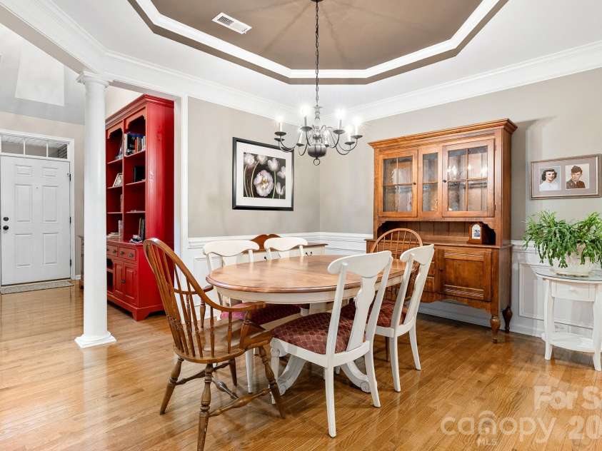 4006 Hickory View Drive, Fort Mill, SC 29707.  MLS# CAR4378829, YatesRealty ID 24445. 