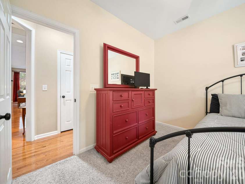 4006 Hickory View Drive, Fort Mill, SC 29707.  MLS# CAR4378829, YatesRealty ID 24445. 