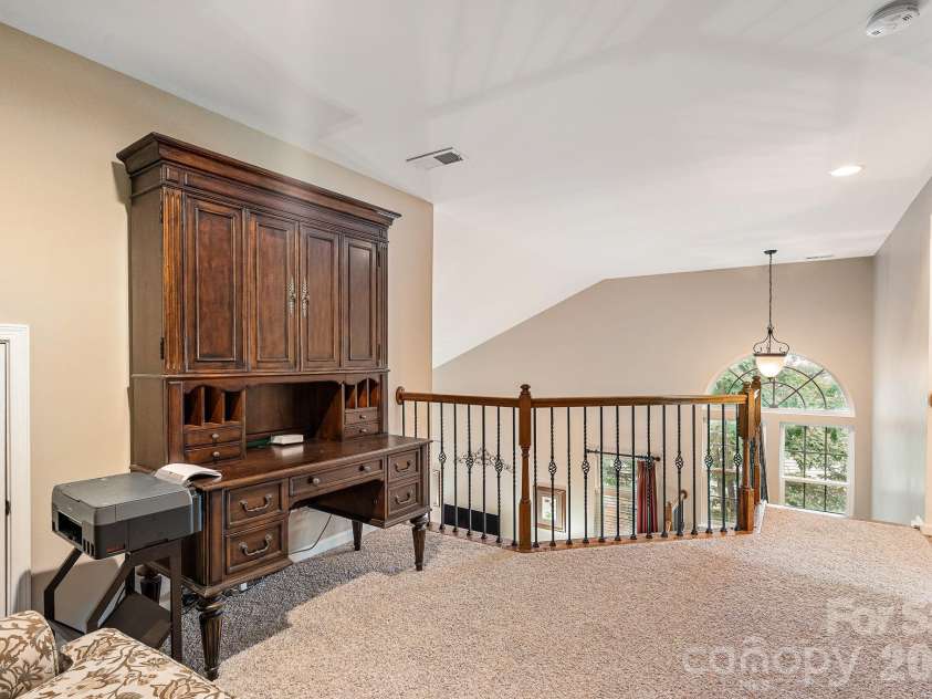 4006 Hickory View Drive, Fort Mill, SC 29707.  MLS# CAR4378829, YatesRealty ID 24445. 