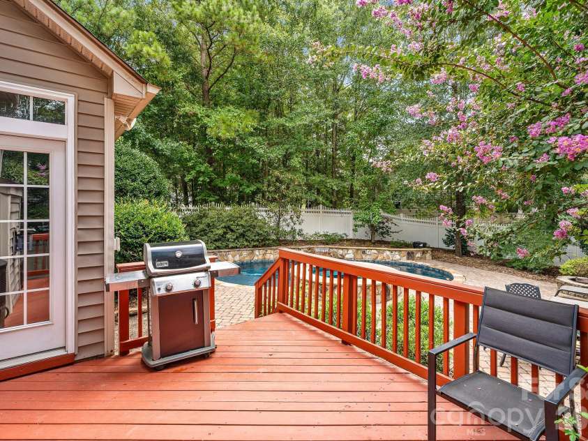 4006 Hickory View Drive, Fort Mill, SC 29707.  MLS# CAR4378829, YatesRealty ID 24445. 