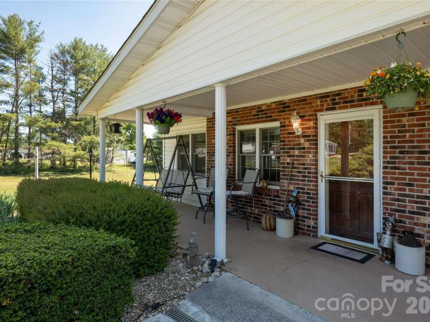 231 Allen Road, East Flat Rock, NC 28726.  MLS# CAR4381242, YatesRealty ID 24446. 