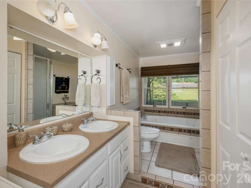 231 Allen Road, East Flat Rock, NC 28726.  MLS# CAR4381242, YatesRealty ID 24446. 