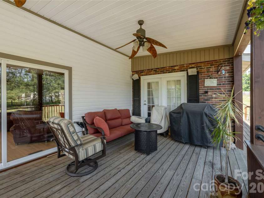231 Allen Road, East Flat Rock, NC 28726.  MLS# CAR4381242, YatesRealty ID 24446. 