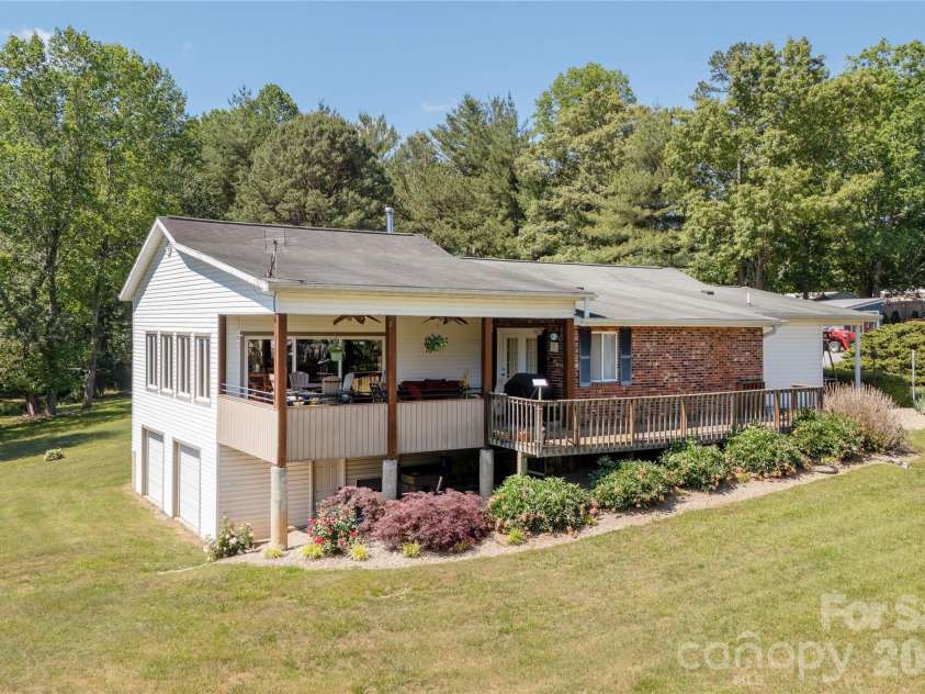 231 Allen Road, East Flat Rock, NC 28726.  MLS# CAR4381242, YatesRealty ID 24446. 