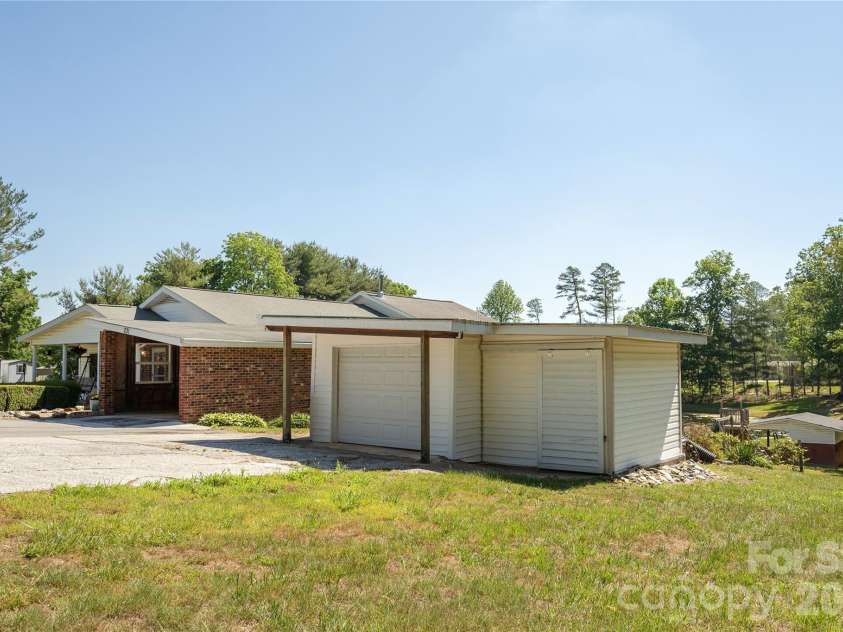 231 Allen Road, East Flat Rock, NC 28726.  MLS# CAR4381242, YatesRealty ID 24446. 