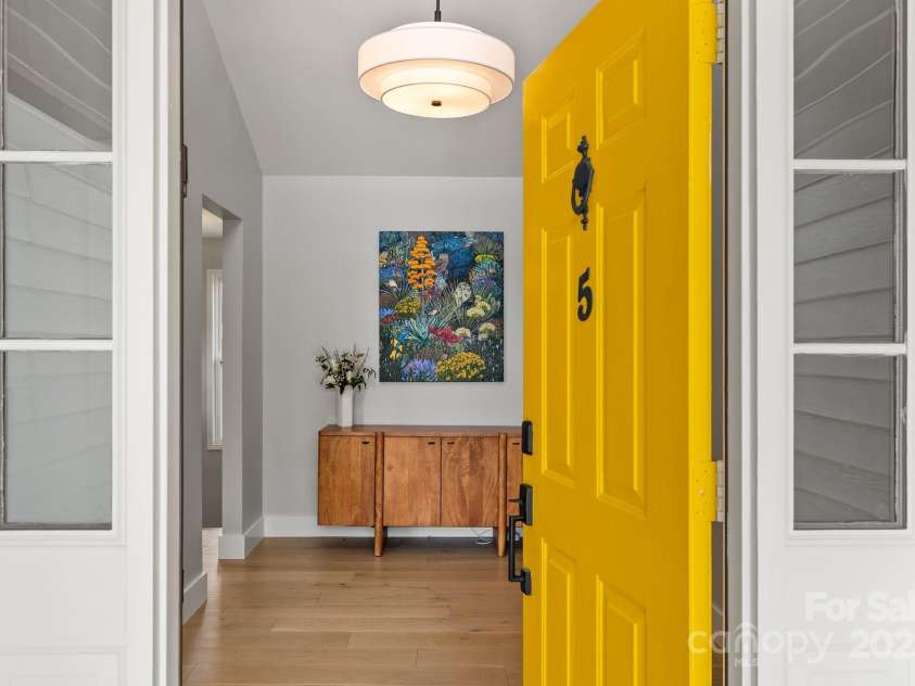 5 Loridon Drive, Weaverville, NC 28787.  MLS# CAR4261598, YatesRealty ID 24446. 