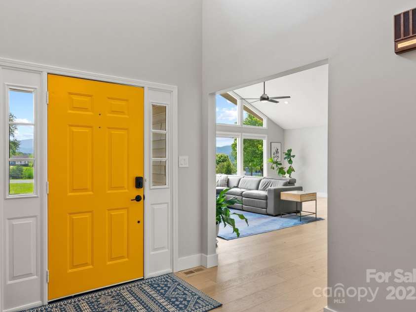 5 Loridon Drive, Weaverville, NC 28787.  MLS# CAR4261598, YatesRealty ID 24446. 