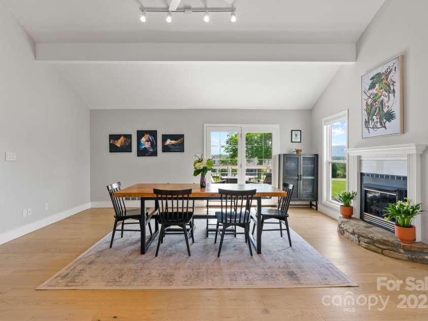 5 Loridon Drive, Weaverville, NC 28787.  MLS# CAR4261598, YatesRealty ID 24446. 