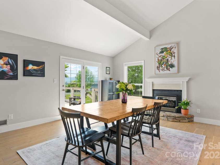 5 Loridon Drive, Weaverville, NC 28787.  MLS# CAR4261598, YatesRealty ID 24446. 