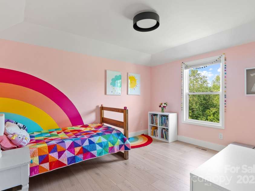 5 Loridon Drive, Weaverville, NC 28787.  MLS# CAR4261598, YatesRealty ID 24446. 