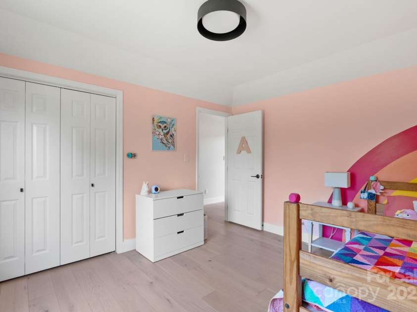 5 Loridon Drive, Weaverville, NC 28787.  MLS# CAR4261598, YatesRealty ID 24446. 