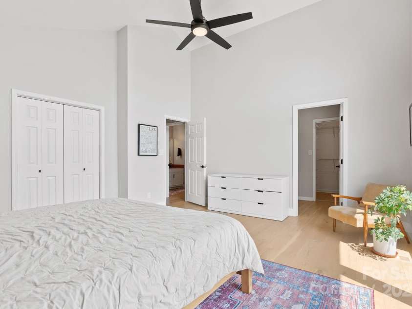 5 Loridon Drive, Weaverville, NC 28787.  MLS# CAR4261598, YatesRealty ID 24446. 