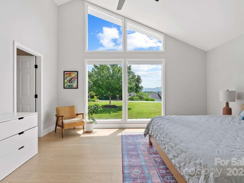 5 Loridon Drive, Weaverville, NC 28787.  MLS# CAR4261598, YatesRealty ID 24446. 